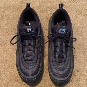 Men’s Nike Airmax 97 Casual Shoes.